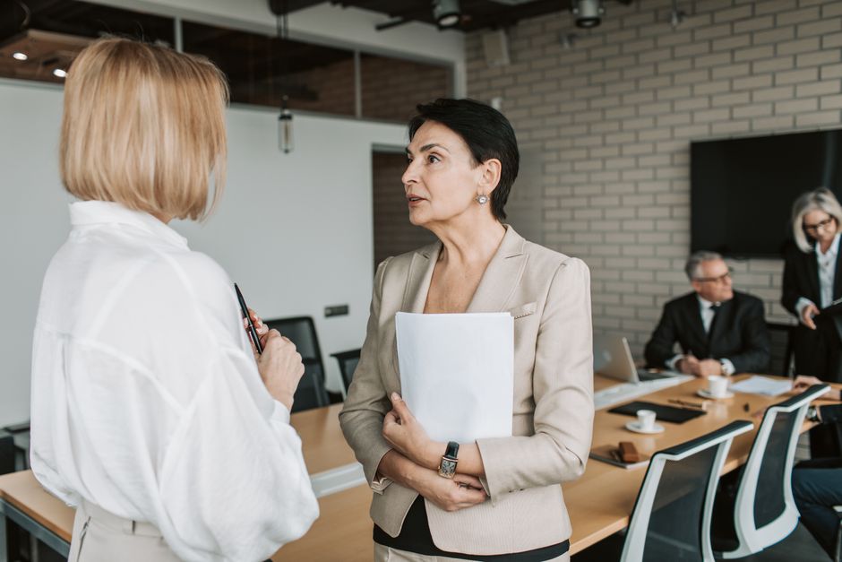 Women in Senior Roles Face Decline Amid DEI Challenges