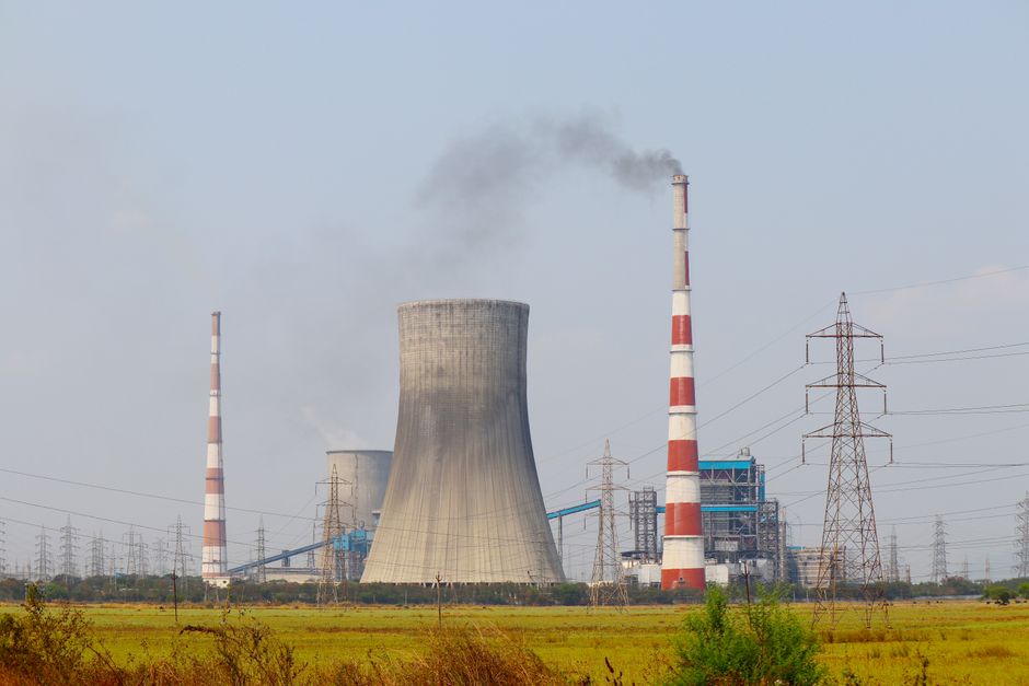 India Faces Challenges from Trump Tariffs and Russian Oil Dynamics