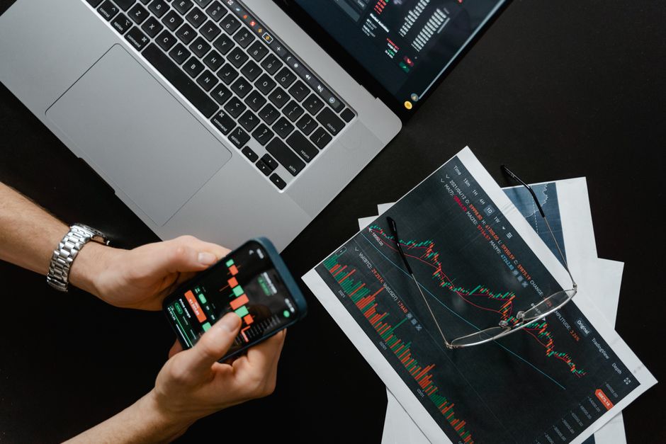 Broker-Client Dispute Stalls UPI MDR Talks, Says NSE CEO