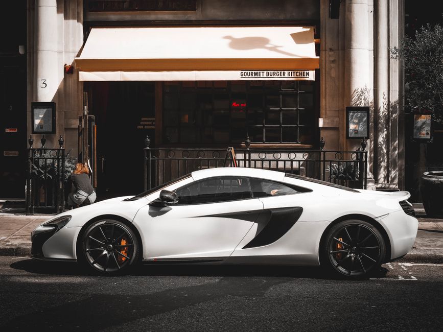McLaren to build SUVs geared towards Formula One fans with children