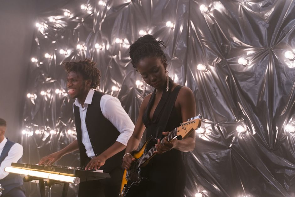 A.I. Music Giant Suno Tries to Play Nice With Record Labels