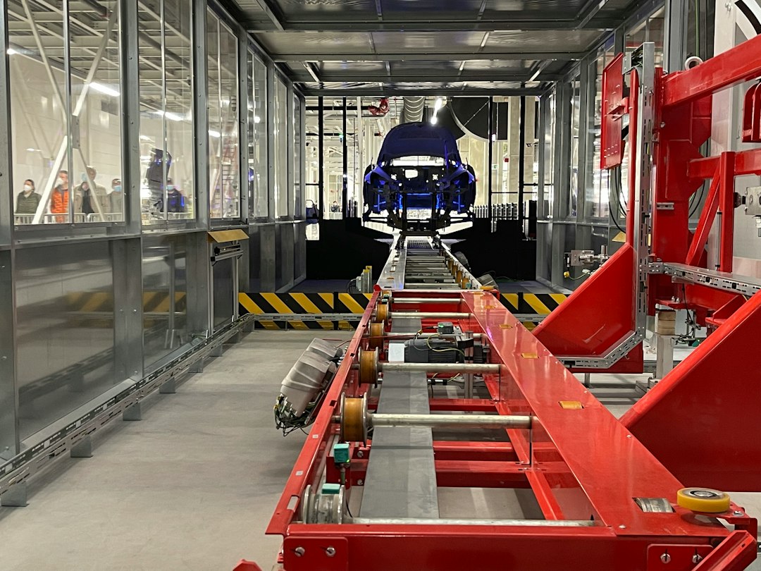 Tesla’s Optimus robot is going through growing pains