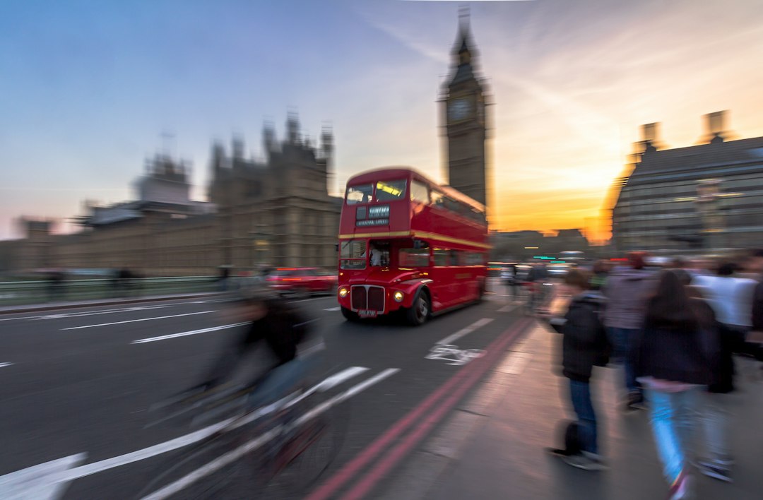 Rise in 'commuter students' due to living costs