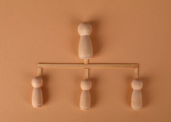 AI‑driven solo founders reshape global startup ecosystems
