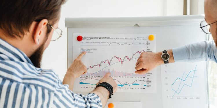 Data‑Driven Raise Negotiations Reshape Career Capital