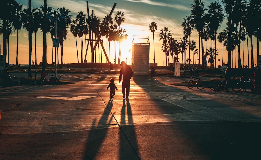 California Enacts Laws Shielding Kids from Social Media Risks