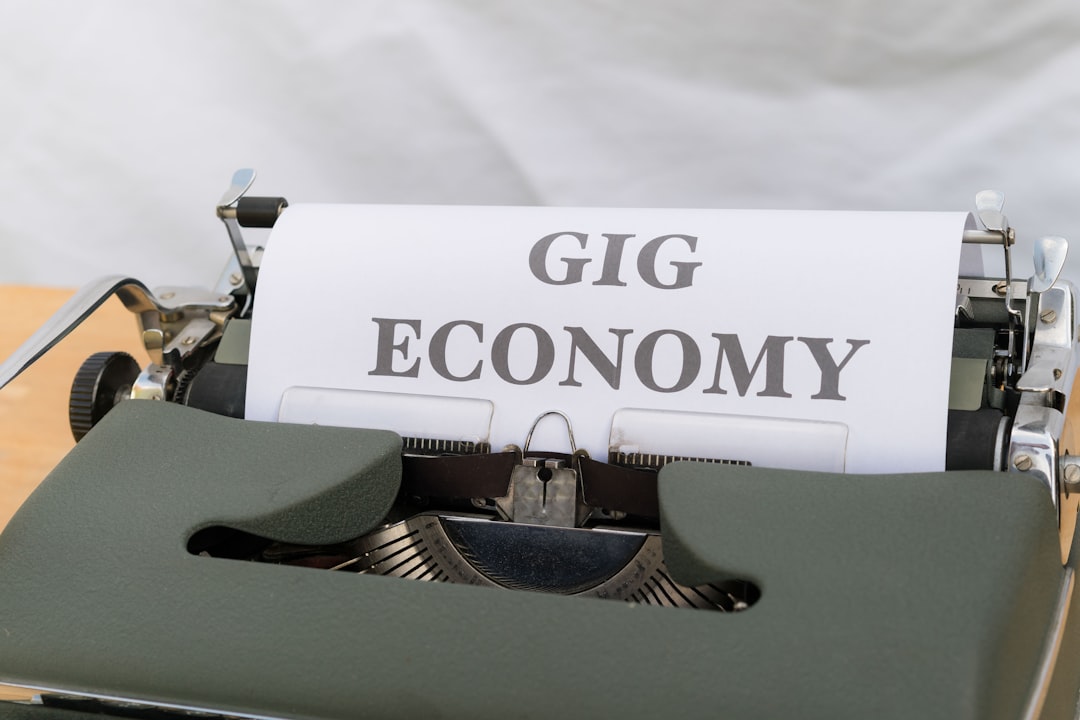 UK Economy Surges as AI Drives Growth, Rate Hikes Loom