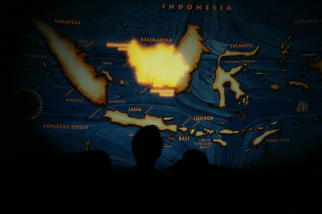 Indonesia Set to Hold Key Rate as Risks Test Rupiah’s Resilience