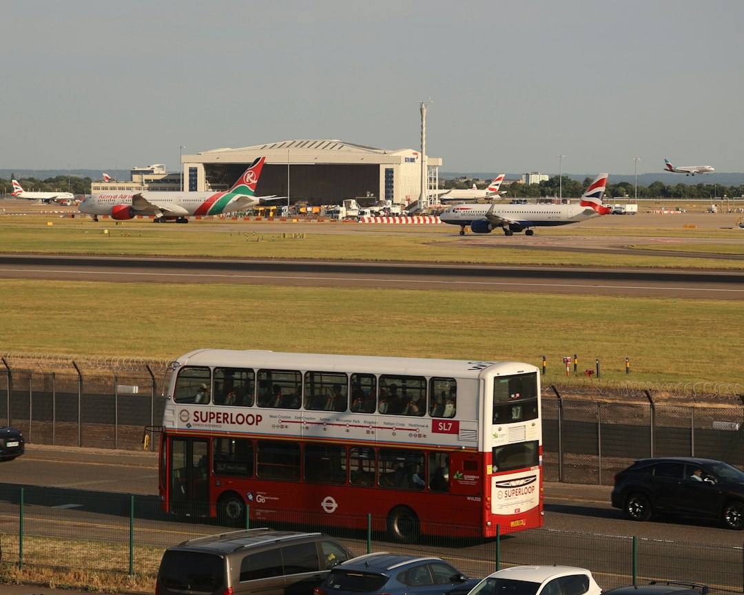 Burnham Rejects Heathrow's Third Runway, Shifts Aviation Policy