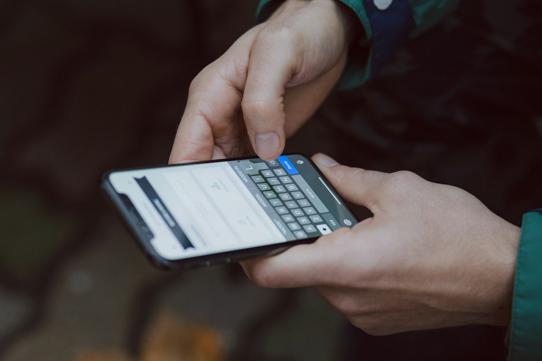 Schoolchildren without smartphones penalised with higher bus fares
