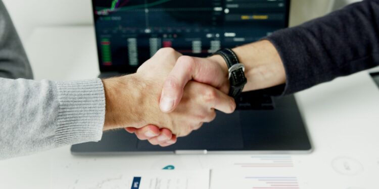 Salary negotiation pivots on data‑driven preparation