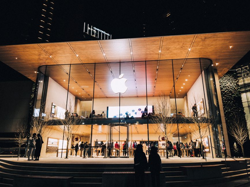 Bitchat Leaves Apple Store: Fallout for App Developers