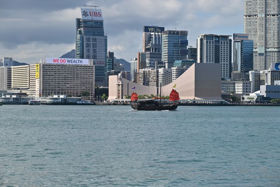 Wealth Surge Reshapes Hong Kong’s Finance and Tourism