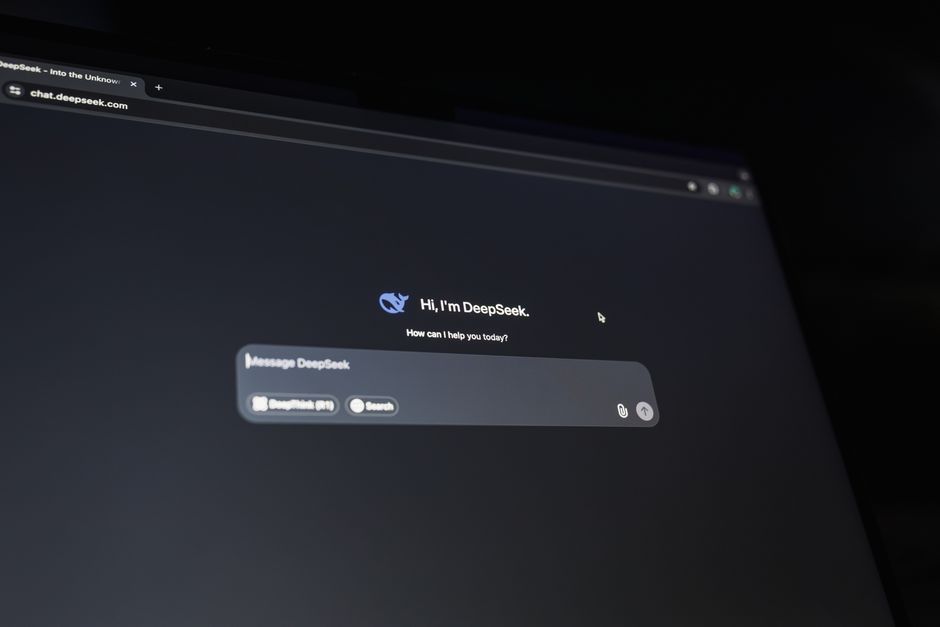 GPT-6 Boosts Chatbot Interactivity with Intelligent UI