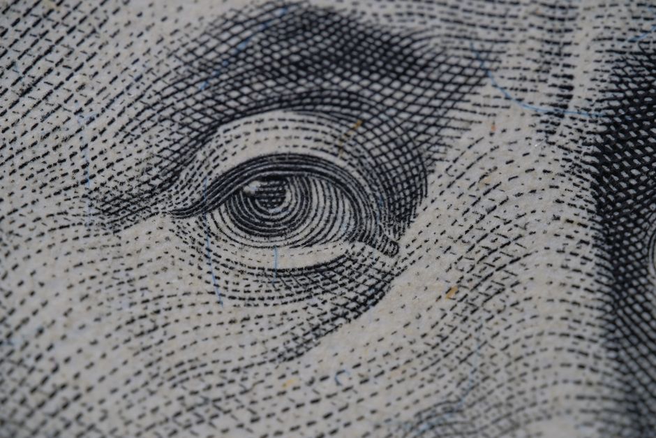 US Borrowing Costs Surge, UK Bond Yields Hit 6%