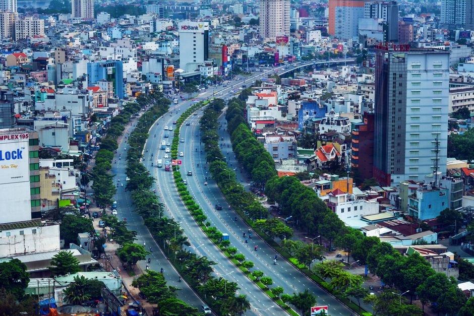 Vietnam's 10% Growth Fuels Manufacturing and Export Opportunities