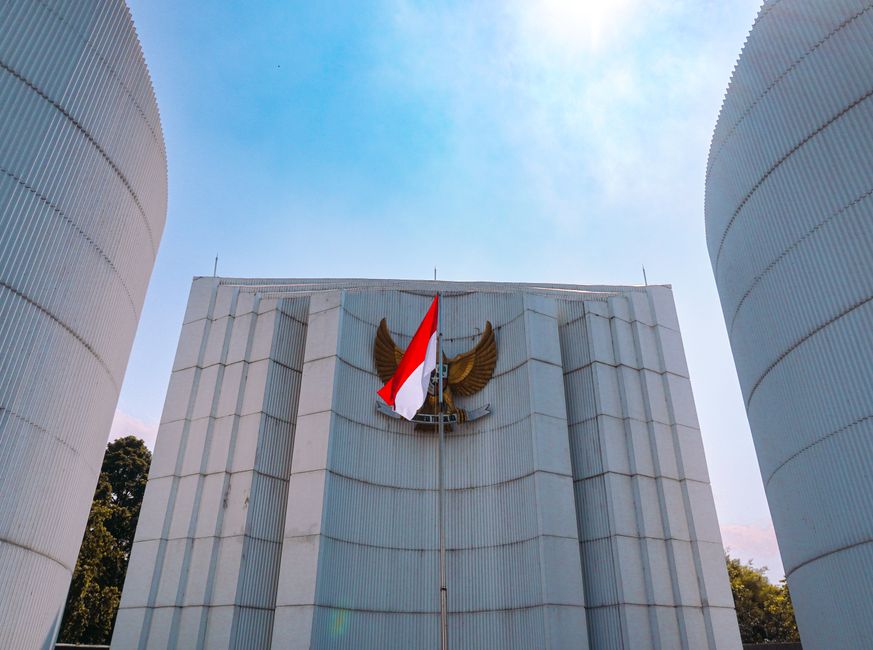 New Indonesia Finance Chief Steers Clear of Prabowo Turf Wars