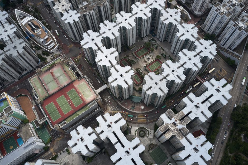 Wealth Surge Reshapes Hong Kong's Finance and Tourism