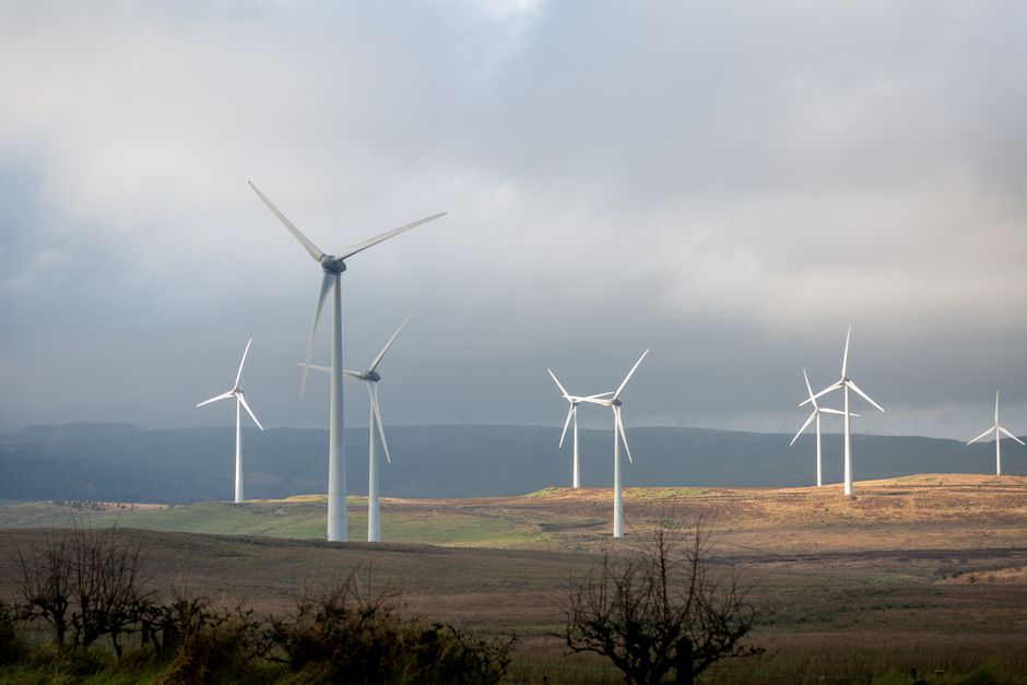 Schools Promote Warm Clothing Amid Rising Energy Costs