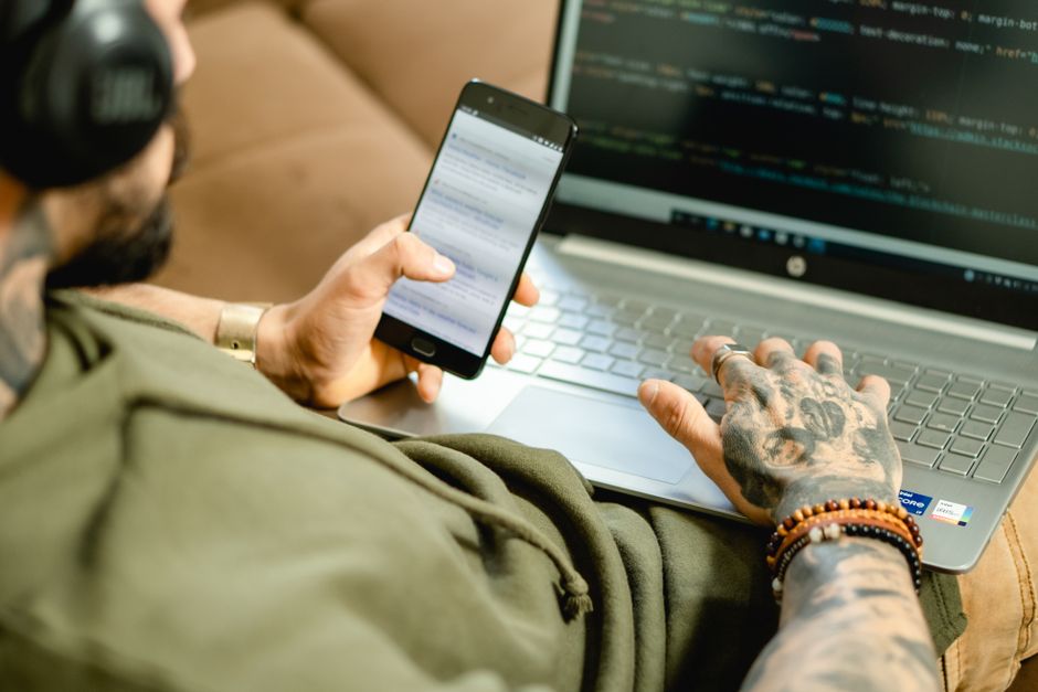 AI Squeezes Tech Grads at India’s Banking Hubs