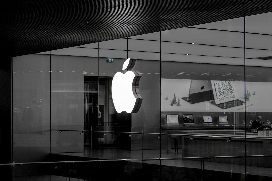 Bitchat Exits India Apple Store Amid Controversy