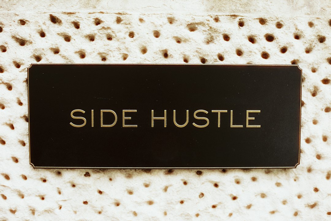 Travel Agent Side Hustle Faces Fee Criticism