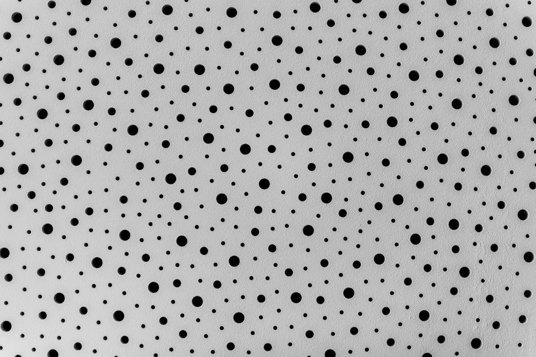 Dots get up in Muse’s business