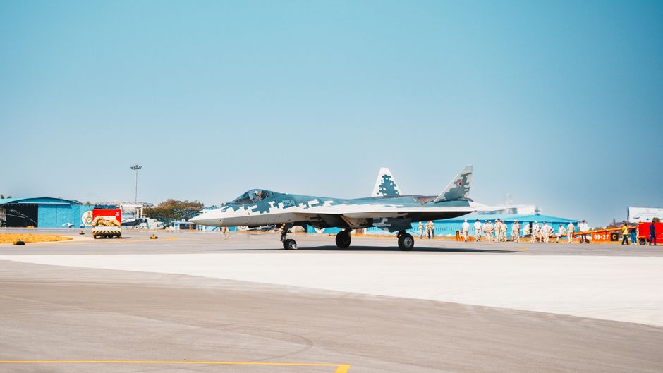 DAC Clears ₹2.12 Lakh Crore Defence Acquisitions