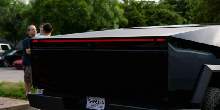 Tesla Unveils Roadster With SpaceX-Developed Thrusters