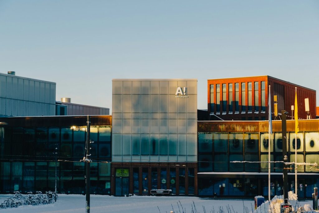 AI Raises Entry-Level Bar and Changes Engineering Courses