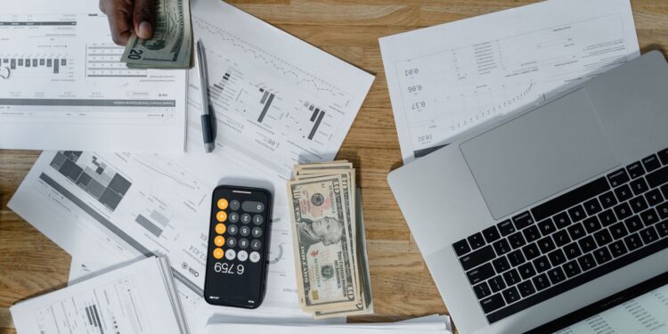 HR adopts data‑driven salary negotiation frameworks