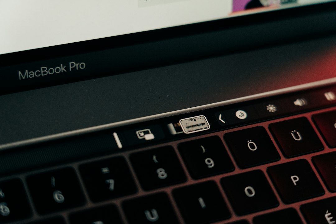 Apple Strengthens macOS Full Disk Access Against AI Threats